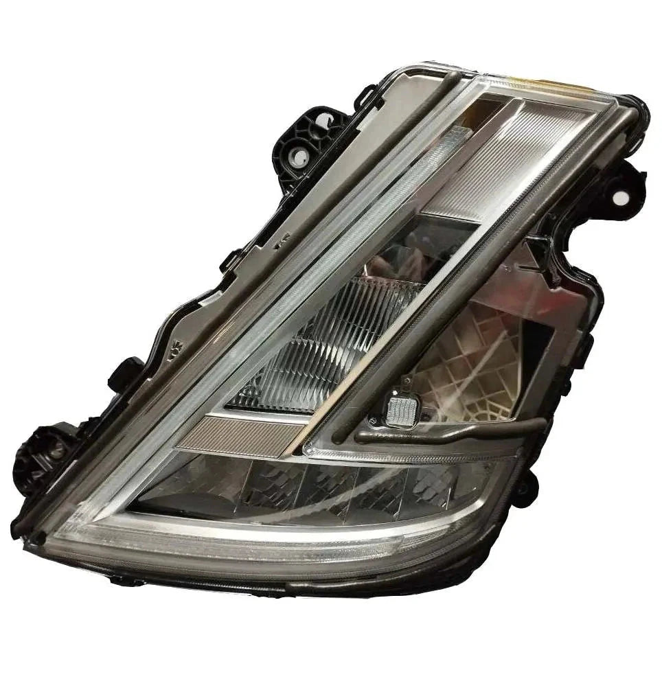 23752670 REAR LAMP – COMPATIBLE WITH 2013–2023 VOLVO FH/FM XKLAMP